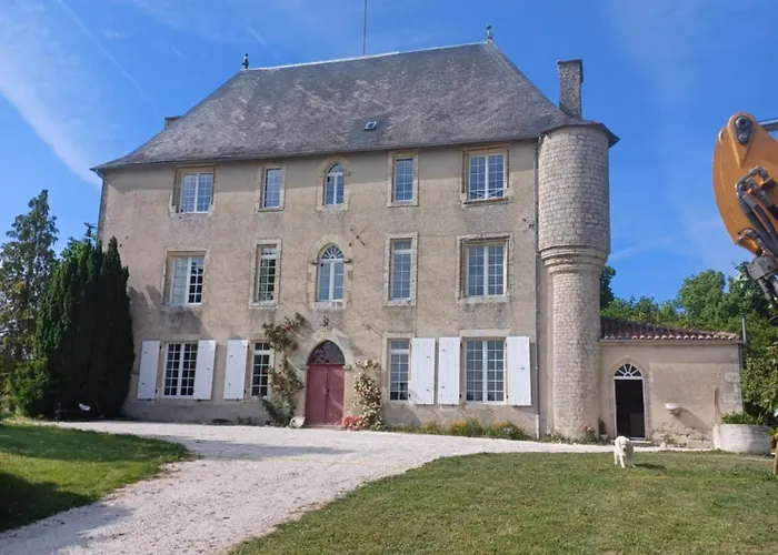 Chateau De Brie Bed & Breakfast Aulnay (Charente-Maritime)